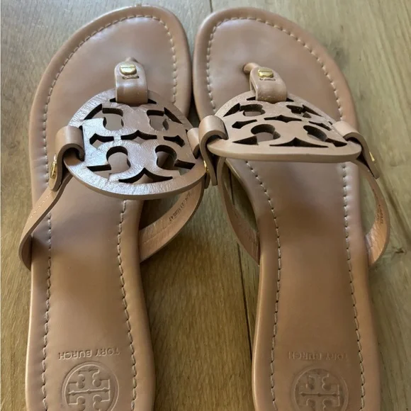 Tory Burch Tan Sandals - Picture 6 of 10